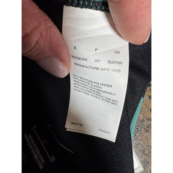 Nike V-Neck Stripe One-Piece Swimsuit size small (new) - Picture 6 of 7